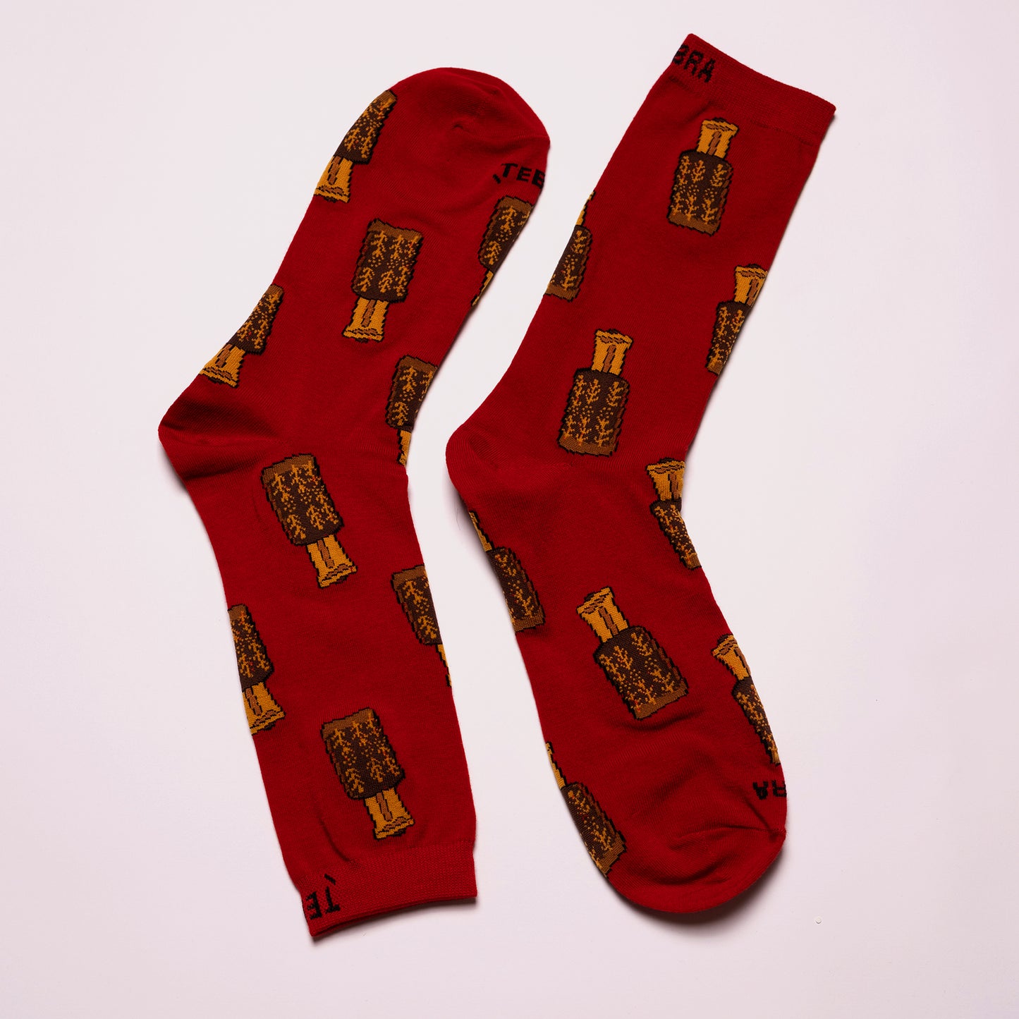 Dehn Aloud Red Socks